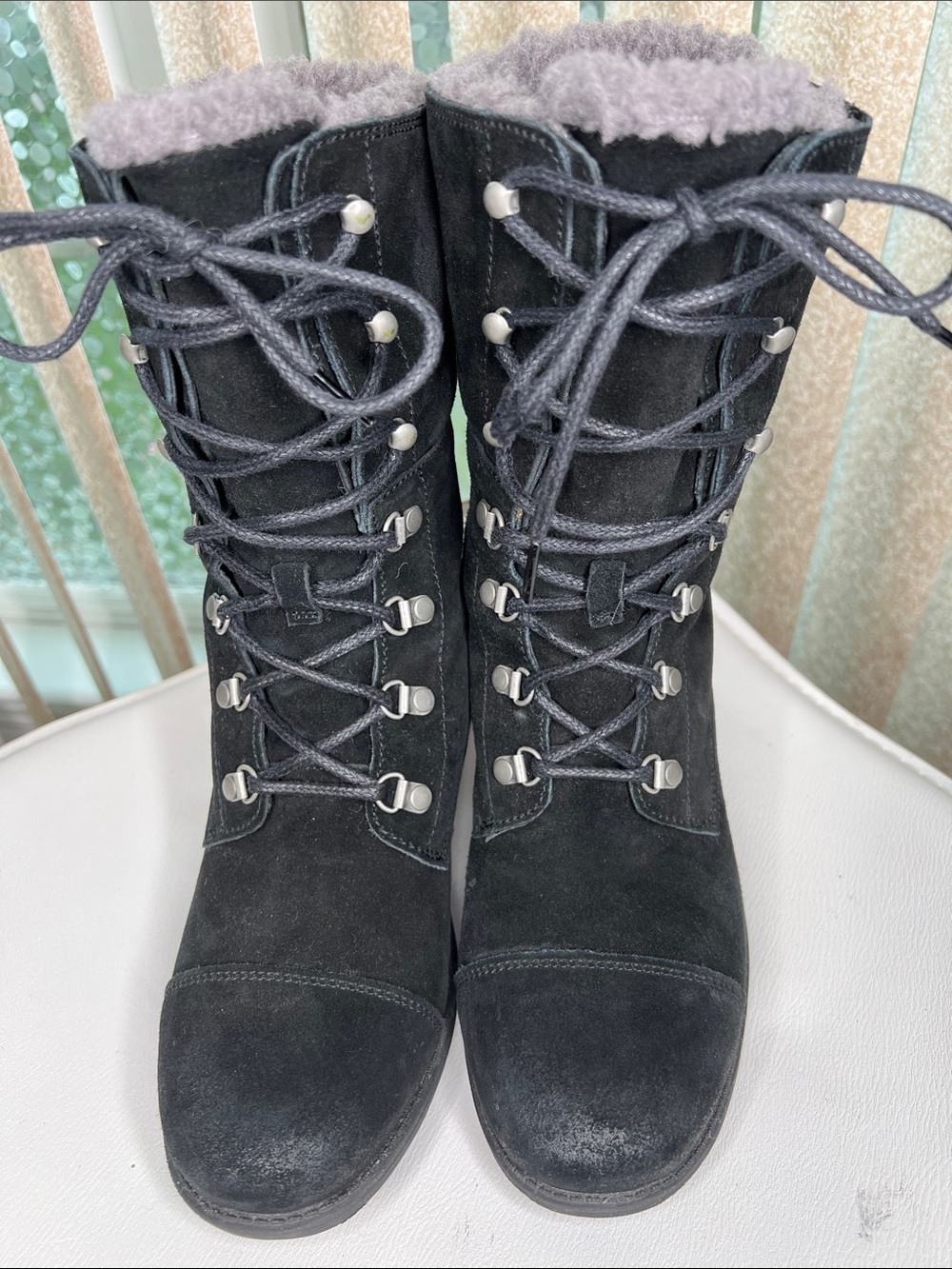 UGG Black Suede Lace-Up Ankle Boots with Gray Shearling S-9